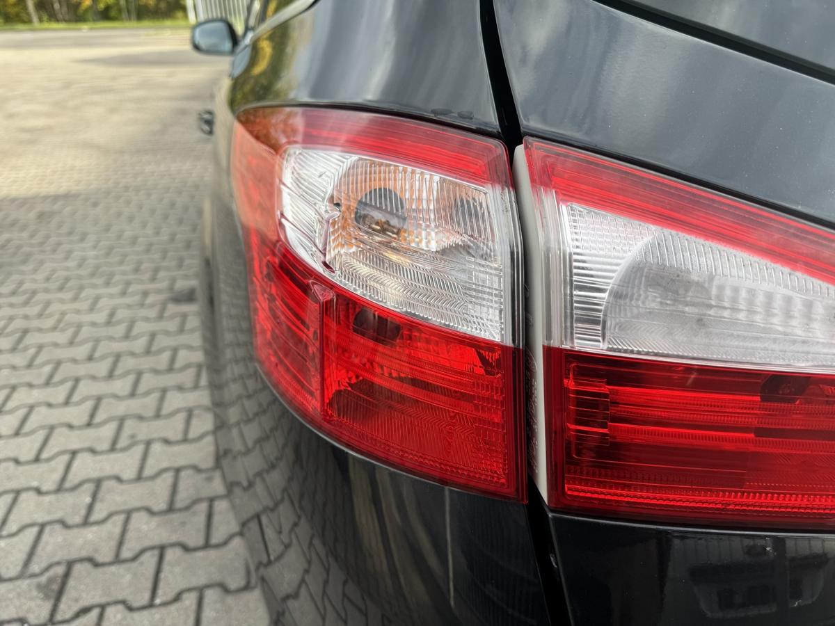 Ford Focus 3 Bj.2011 original R&uuml;cklicht R&uuml;ckleuchte Schlussleuchte links au&szlig;en Kombi